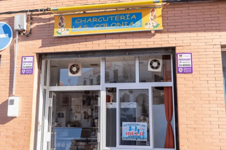 Charcutería Las Colonias en Olivares
