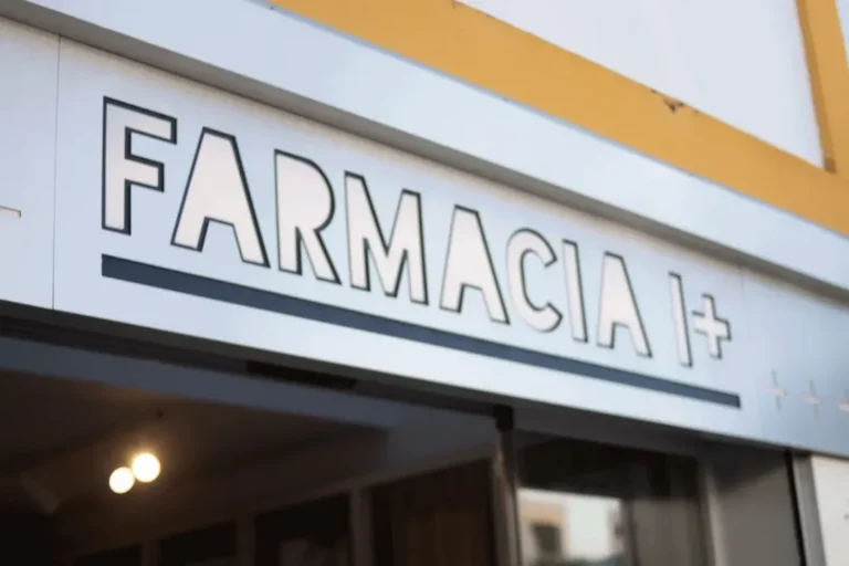 Farmacia Cartuja 51 en Olivares