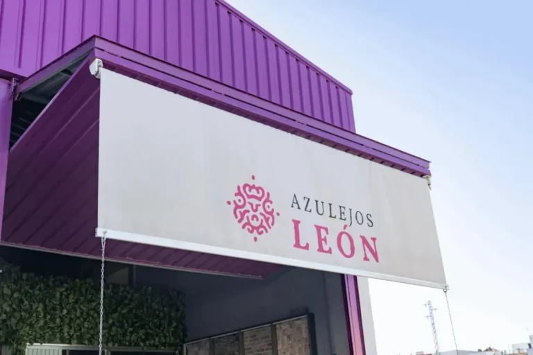 Azulejos León en Olivares