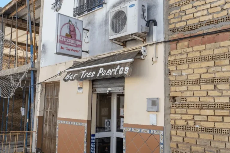 Bar Tres Puertas en Olivares