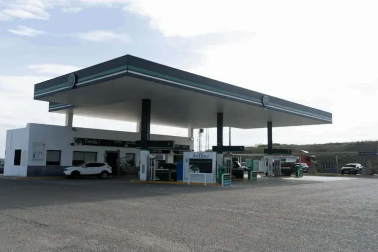 Gasolinera El Olivo en Olivares