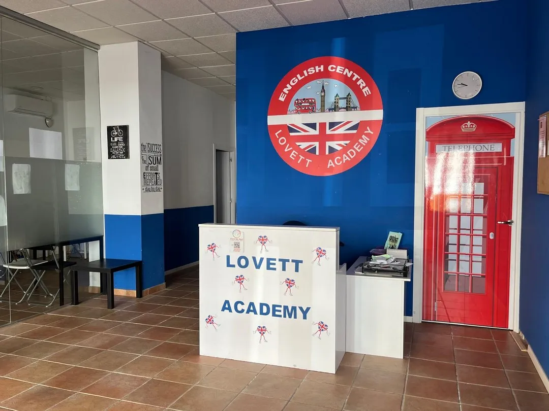 Lovett Academy en Olivares