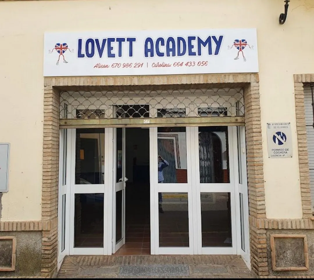 Lovett Academy en Olivares