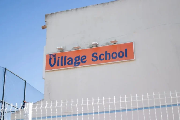 The Village School en Olivares