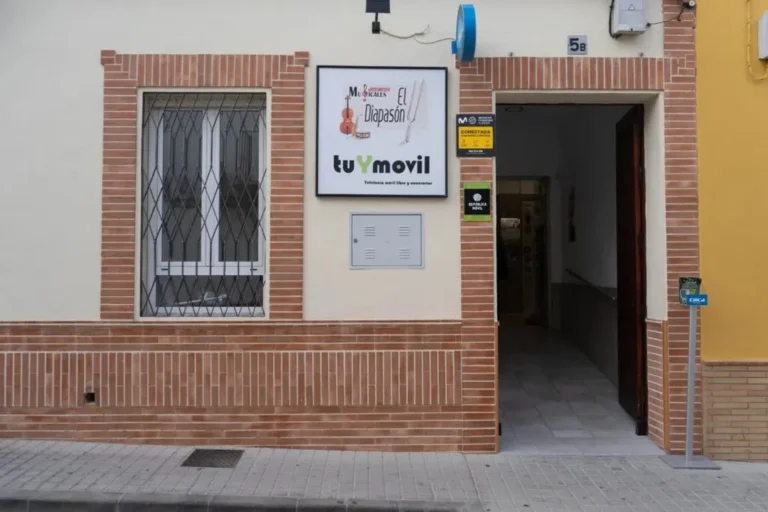 Tú y Móvil